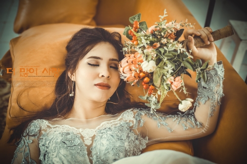 Hình cưới phim trường 