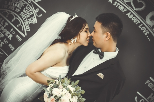 Hình cưới phim trường 