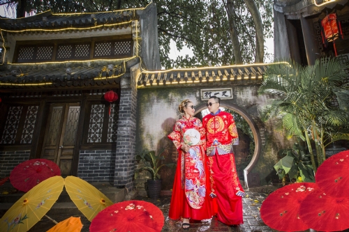 Hình cưới phim trường 