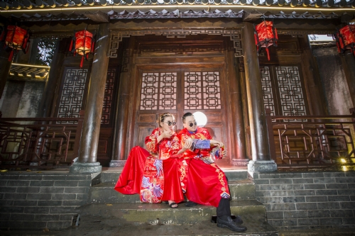 Hình cưới phim trường 
