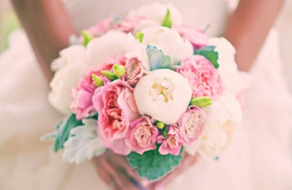 Gợi ý hoa cưới cho cô dâu mùa hạ